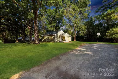 951 Confederate Avenue, Lancaster, SC 29720 - Photo 3