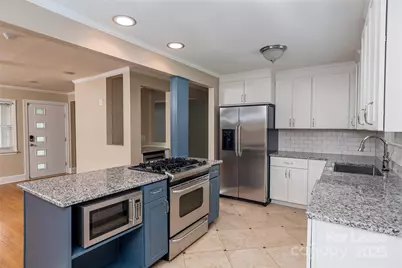 550 W Kingston Avenue, Charlotte, NC 28203 - Photo 3