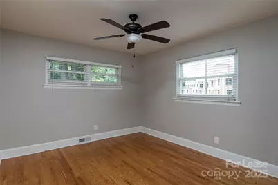 550 W Kingston Avenue, Charlotte, NC 28203 - Photo 9