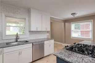 550 W Kingston Ave, Charlotte, NC 28203 - Photo 5