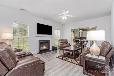 2823 Oakdale Pasture Drive, Charlotte, NC 28216 - Photo 5