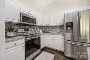 404 N Laurel Ave, Charlotte, NC 28204 - Photo 13