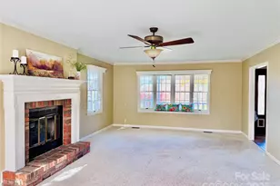 168 Mountain Valley Dr, Hendersonville, NC 28739 - Photo 9