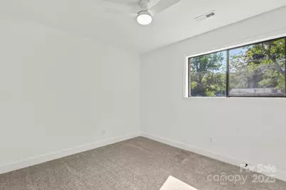 9235 Edgevale Drive, Charlotte, NC 28216 - Photo 19