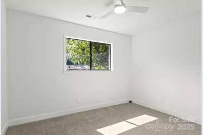 9235 Edgevale Drive, Charlotte, NC 28216 - Photo 17