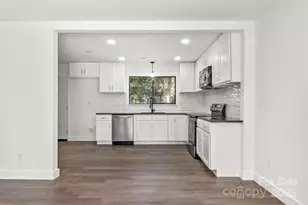 9235 Edgevale Dr, Charlotte, NC 28216 - Photo 9