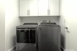 21 Battery Park Ave, Asheville, NC 28801 - Photo 23