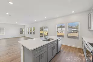 2111 Sunflower Cir, Newton, NC 28658 - Photo 3