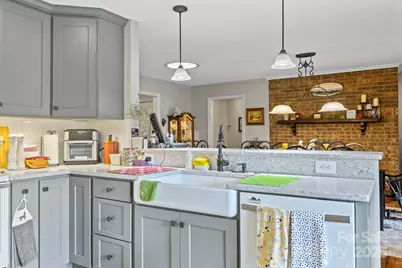 214 Vincent Place, Hendersonville, NC 28739 - Photo 7