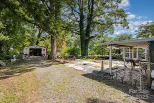 1345 28th St SW, Hickory, NC 28602 - Photo 5