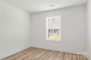 2022 4th St SW, Hickory, NC 28602 - Photo 27