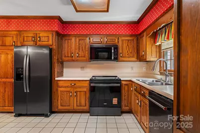 200 Woodland Drive, Marion, NC 28752 - Photo 11