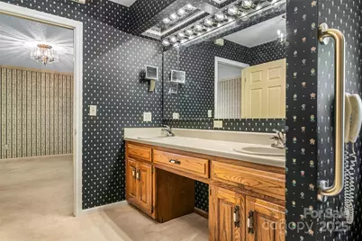 200 Woodland Drive, Marion, NC 28752 - Photo 23