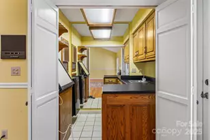 200 Woodland Dr, Marion, NC 28752 - Photo 7