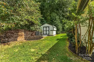 200 Woodland Dr, Marion, NC 28752 - Photo 31