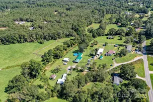 827 Old Henrietta Rd, Forest City, NC 28043 - Photo 5