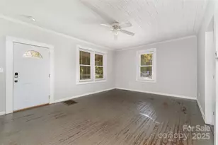 111 Dix St, Gastonia, NC 28052 - Photo 9