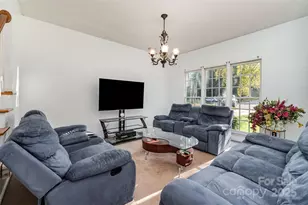 10912 Partridge Cross Ln, Charlotte, NC 28214 - Photo 3