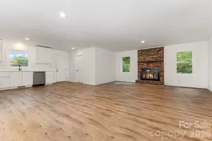 600 Touch Me not Ln, Charlotte, NC 28216 - Photo 15