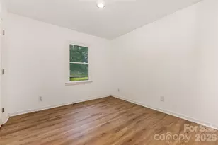 600 Touch Me not Ln, Charlotte, NC 28216 - Photo 19