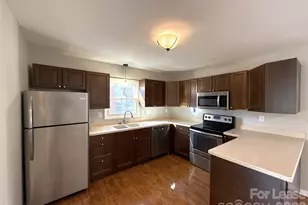 1601 Starbrook Dr, Charlotte, NC 28210 - Photo 7