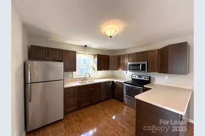 1601 Starbrook Drive, Charlotte, NC 28210 - Photo 7