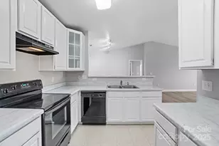 10526 Hill Point Ct, Charlotte, NC 28262 - Photo 17