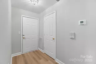 10526 Hill Point Ct, Charlotte, NC 28262 - Photo 5