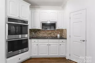 3839 Mountain Cove Dr, Charlotte, NC 28216 - Photo 13