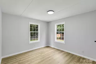 37 Motts Dr, Candler, NC 28715 - Photo 15