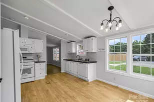 37 Motts Dr, Candler, NC 28715 - Photo 5