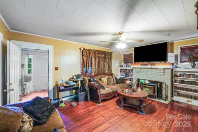 809 W Mauney Avenue, Gastonia, NC 28052 - Photo 15