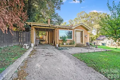 809 W Mauney Avenue, Gastonia, NC 28052 - Photo 1