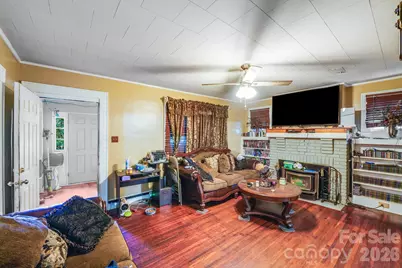 809 W Mauney Avenue, Gastonia, NC 28052 - Photo 15
