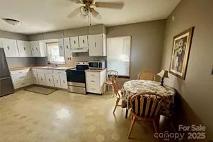 8 Donna Dr, Candler, NC 28715 - Photo 15