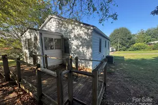 8 Donna Dr, Candler, NC 28715 - Photo 5