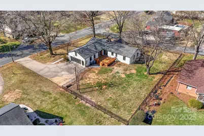 1206 9th Street NW, Hickory, NC 28601 - Photo 33