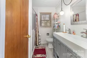 202 Newbold St, Lincolnton, NC 28092 - Photo 9