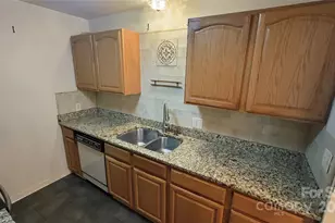 1323 Queens Rd, Charlotte, NC 28207 - Photo 13