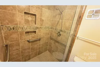 1323 Queens Road #320, Charlotte, NC 28207 - Photo 27