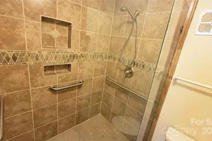 1323 Queens Rd, Charlotte, NC 28207 - Photo 27