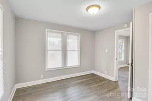 4229 Plato Cir, Charlotte, NC 28208 - Photo 11