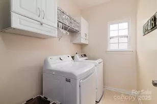 6340 Wyndham Hill Dr, Charlotte, NC 28269 - Photo 39