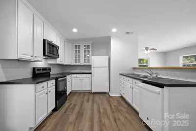 1009 Dunleigh Drive, Charlotte, NC 28214 - Photo 5