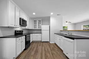 1009 Dunleigh Dr, Charlotte, NC 28214 - Photo 5