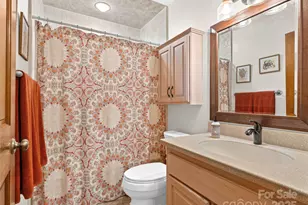 331 Thomas Rd, Hendersonville, NC 28739 - Photo 27