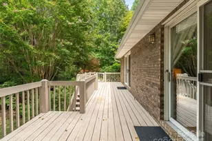 331 Thomas Rd, Hendersonville, NC 28739 - Photo 17