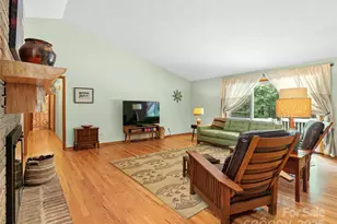 331 Thomas Rd, Hendersonville, NC 28739 - Photo 15