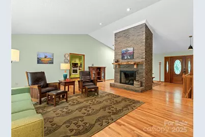 331 Thomas Road, Hendersonville, NC 28739 - Photo 11