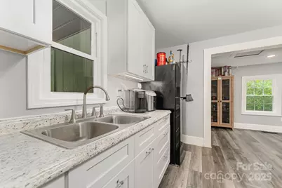 1716 Younger Avenue, Statesville, NC 28677 - Photo 15